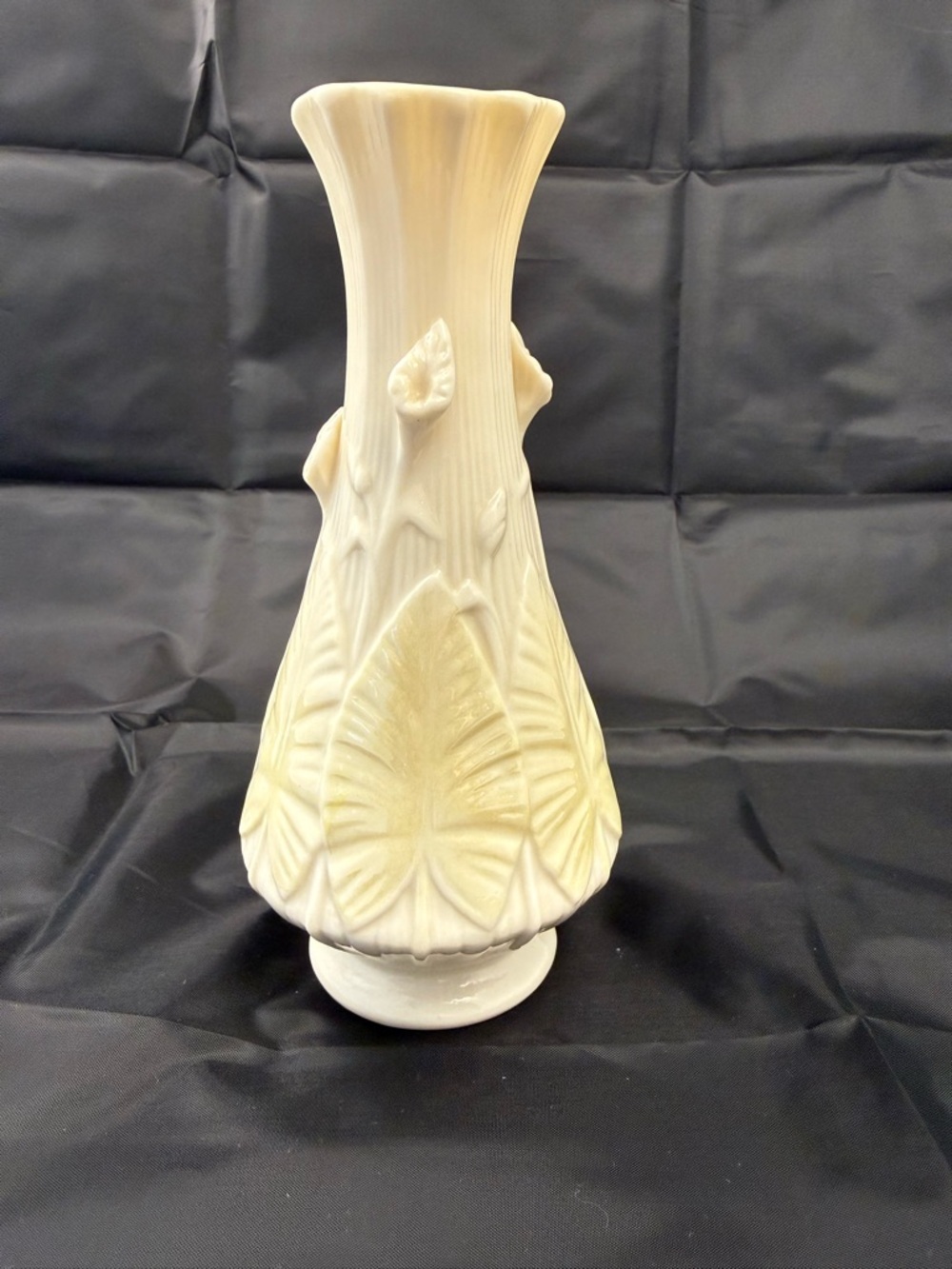 Vintage Belleek Porcelain Calla Lily and Leaves Nile Vase 7.25 Inches 6th Mark